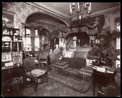 Sitting room in the residence of Elsie de Wolfe at 122 East 17th Street, New York, 1895 or 1896 by Byron Company